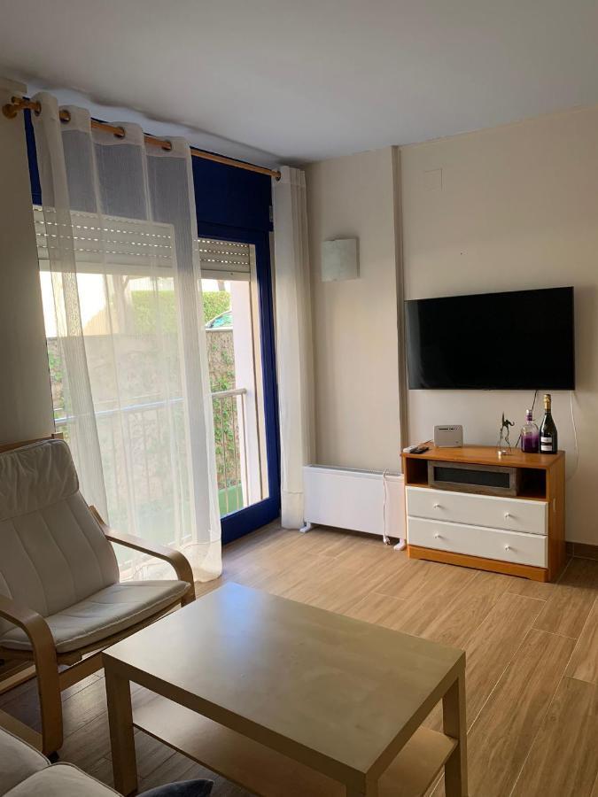Cosy Apartment In L Escala, 7 Mins Walk To The Closest Beach, Riells L' Escala Ngoại thất bức ảnh